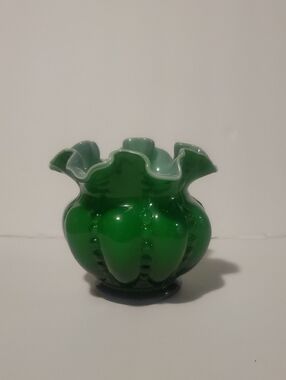 Vtg Fenton Ivy Green Beaded Melon Double Ruffle Vase